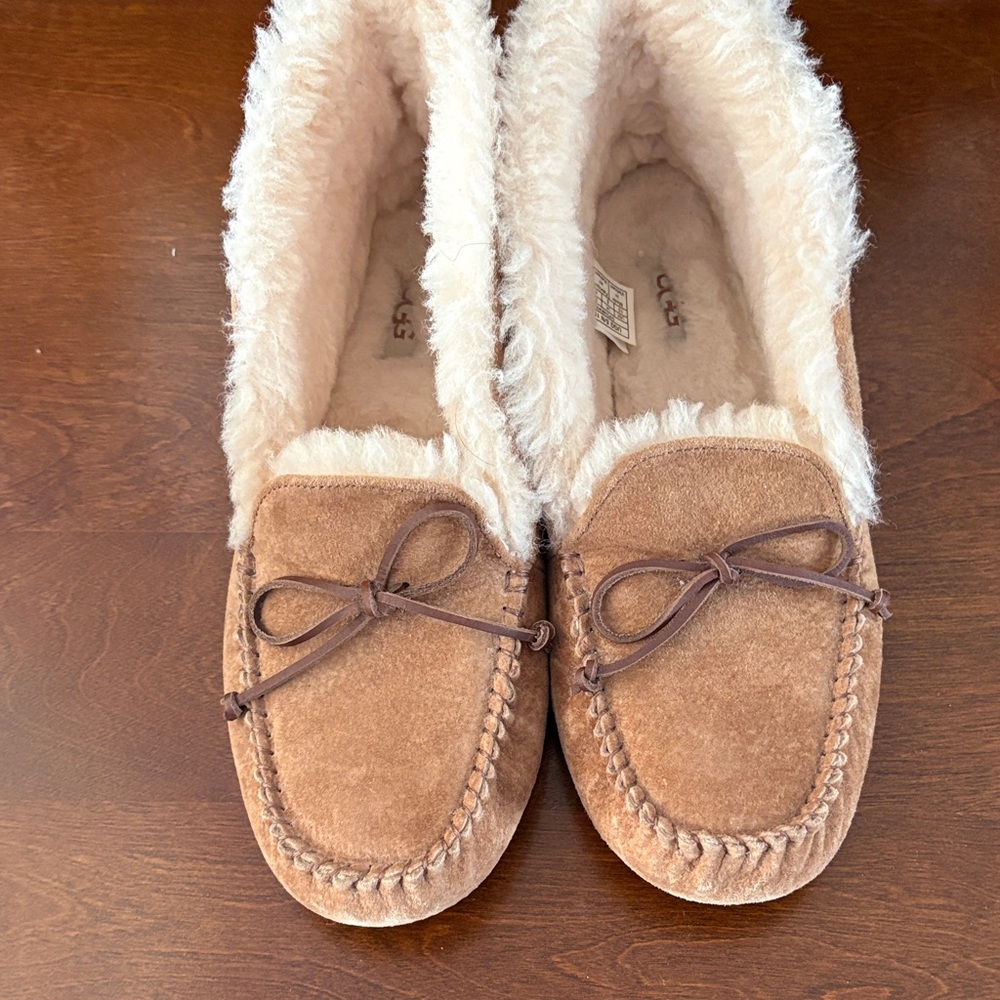 UGG Women's Tan Suede Moccasins - Picture 7 of 8